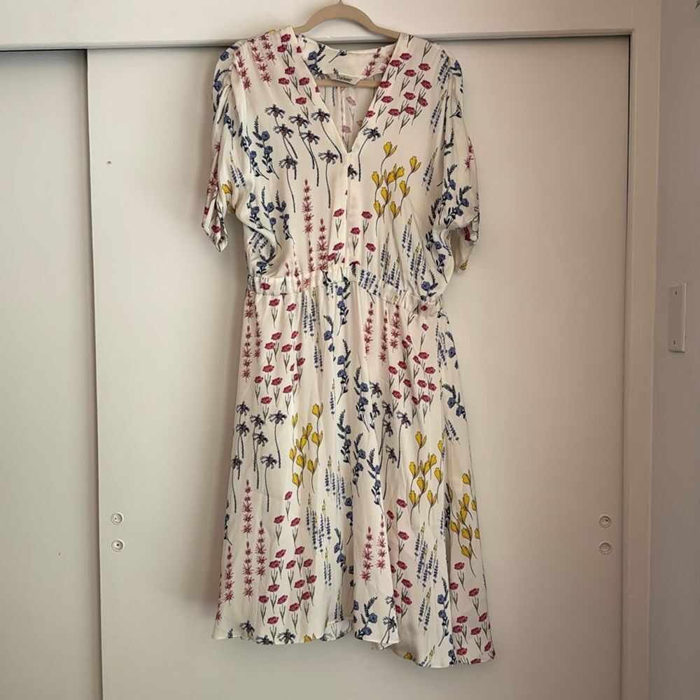 Tucker NYC The Market Dress Spring Bouquet Size Large White Floral Silk Blend